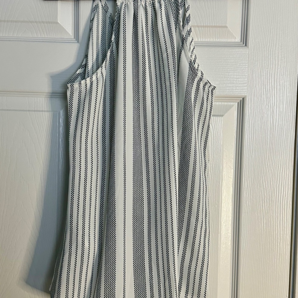 AlvaQ Razorback Top - Picture 2 of 2